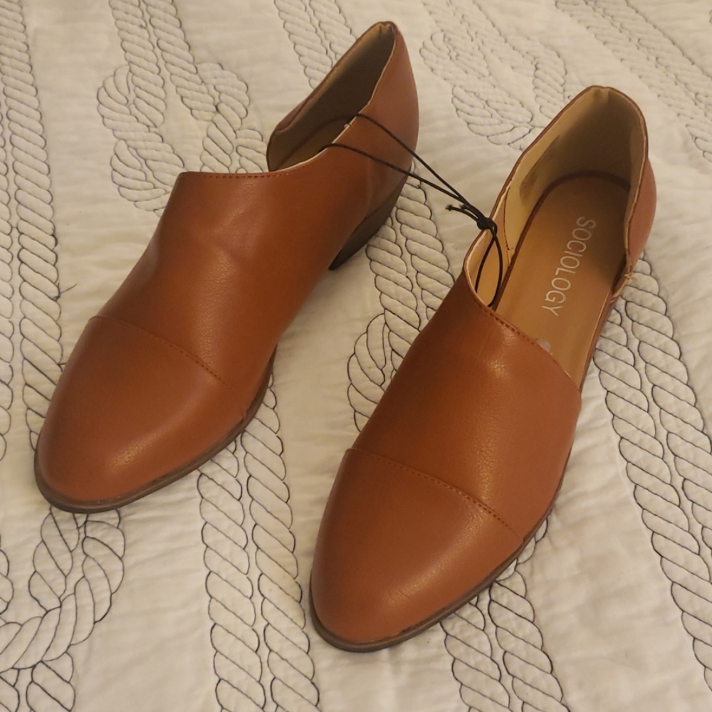Sociology womens alisa side cutout booties